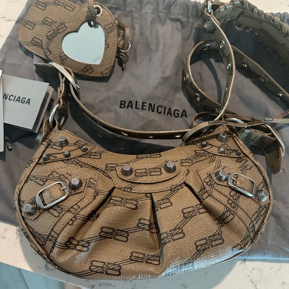 BALENCIAGA Le Cagole Xs BB Monogram Shoulder Bag - Picture 4 of 10